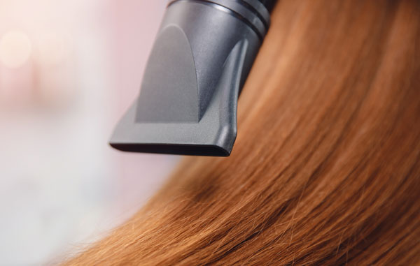 ドライヤーでスタイリング