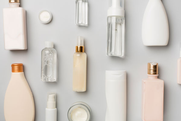 さまざまなスキンケア化粧品